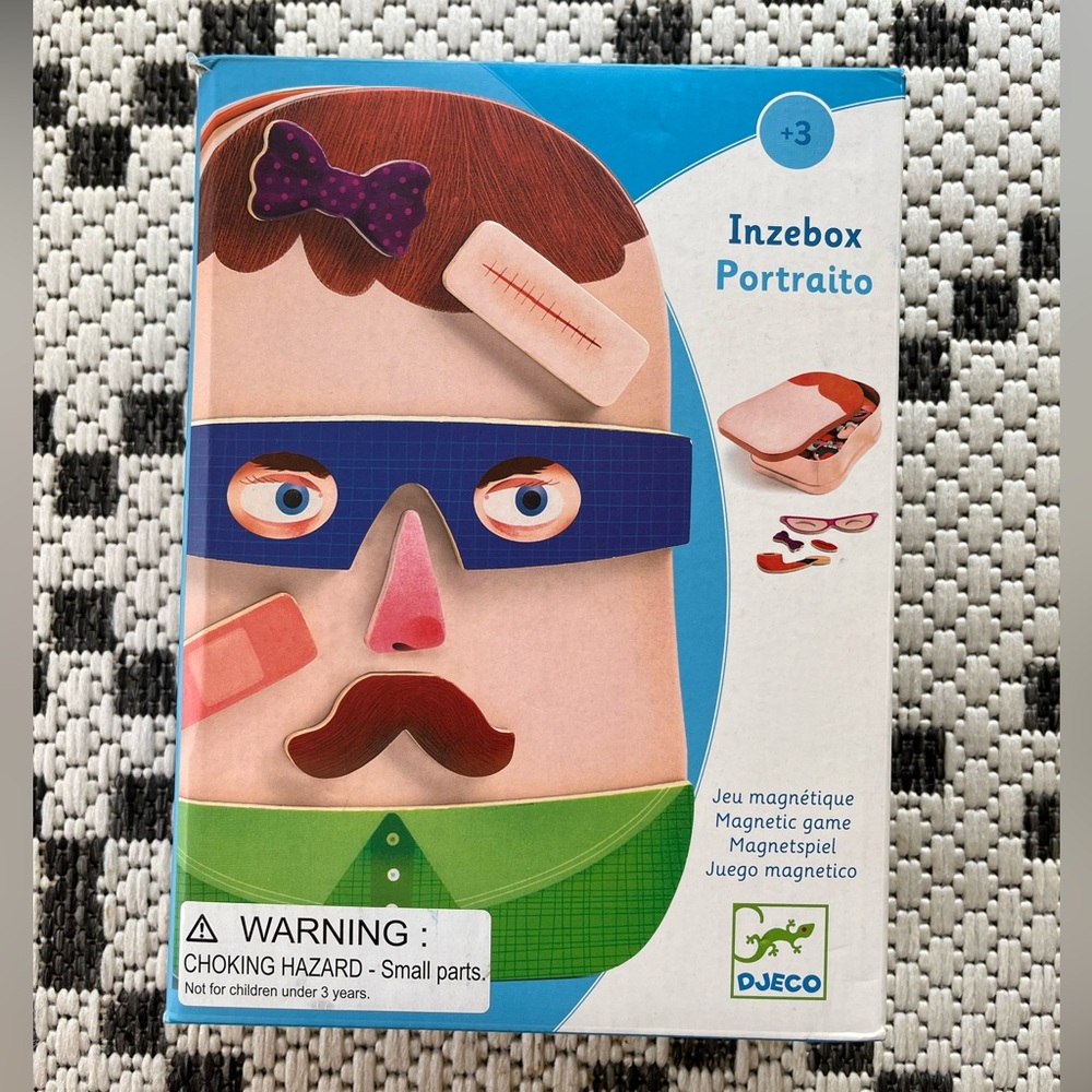 DJECO- Portraito Wooden Magnet Box play set